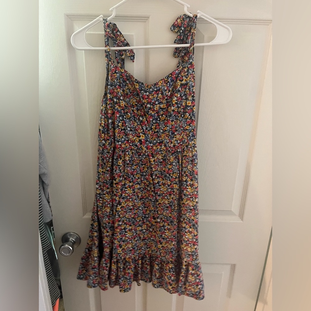 Spring Dresses Bundle - Picture 3 of 3